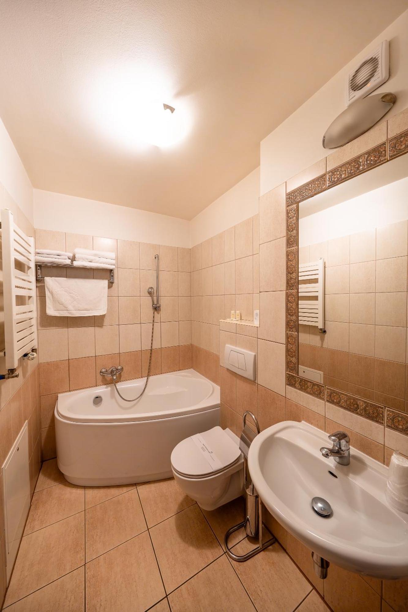 Hotel Secesja Krasków Εξωτερικό φωτογραφία