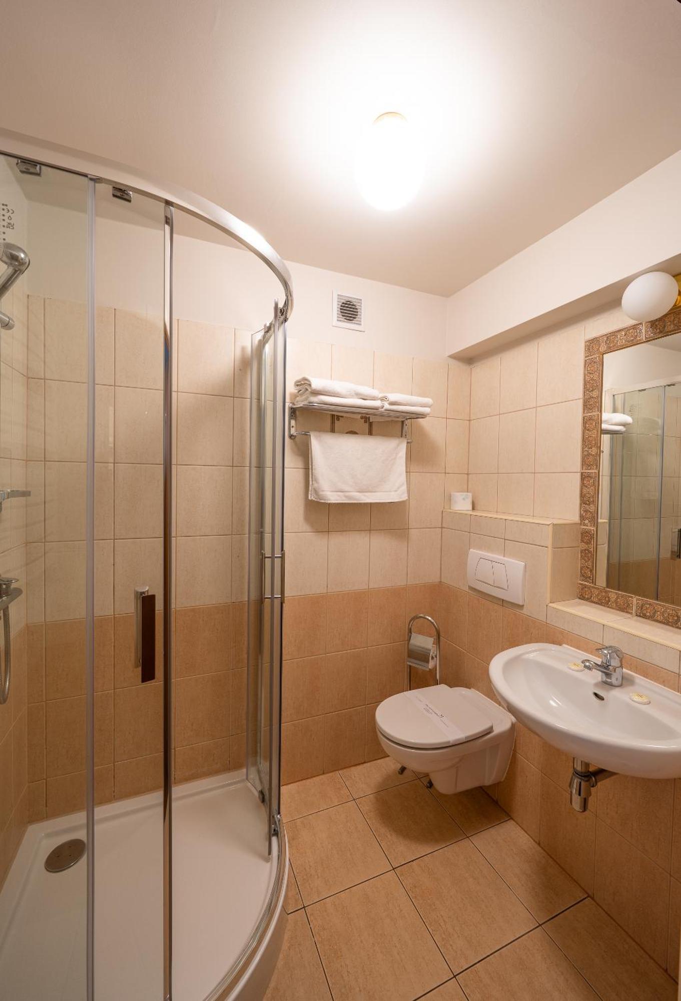 Hotel Secesja Krasków Εξωτερικό φωτογραφία